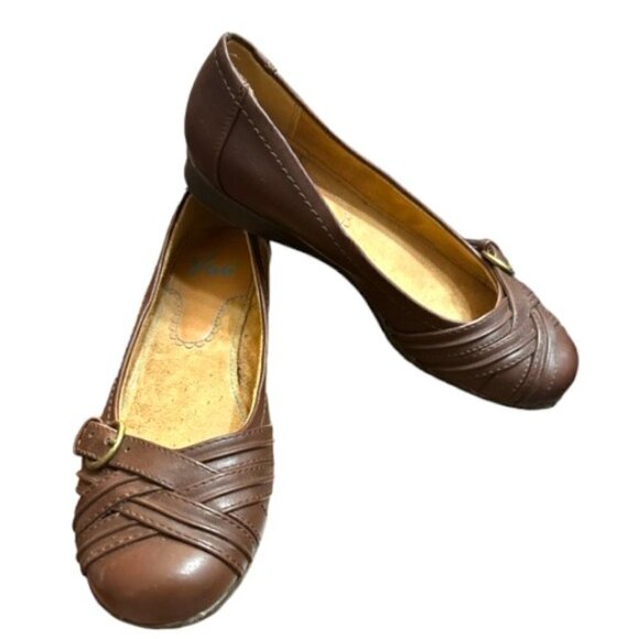 Yuu Gander Women’s Strappy Brown Buckle Ballet Flats Size 7M - Picture 1 of 7